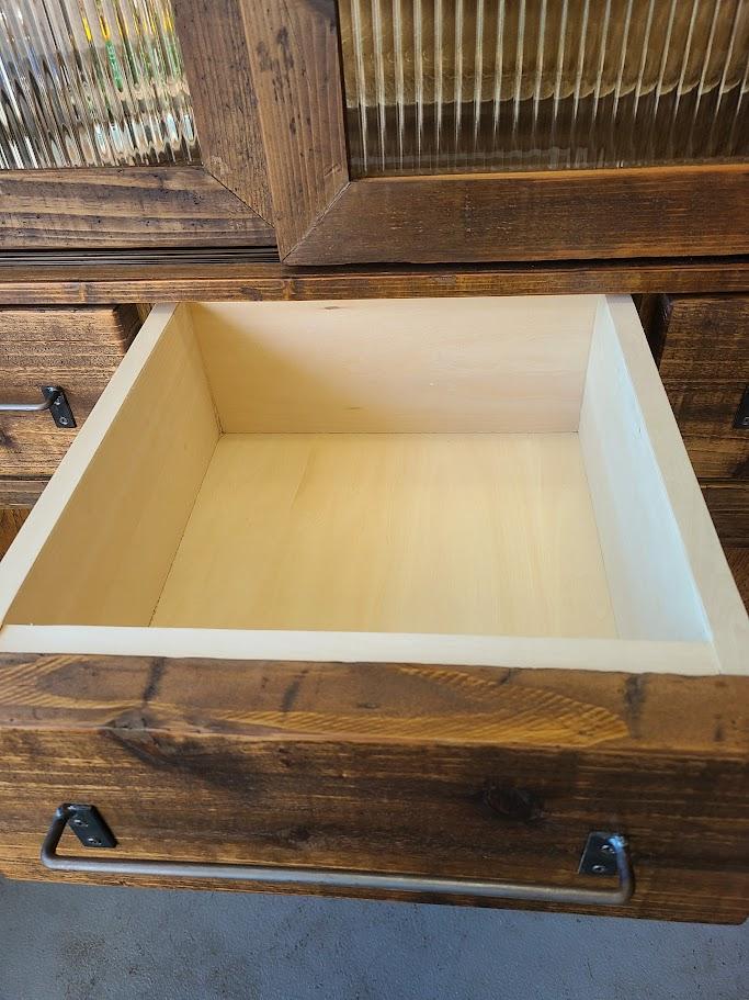 SLIDING 6 DOOR CABINET | 10枚目