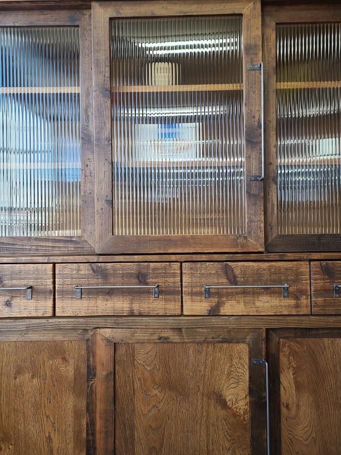 SLIDING 6 DOOR CABINET | 2枚目